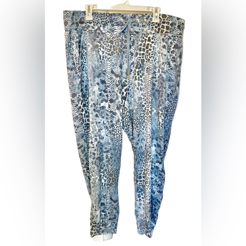 Skinny girl New 2X Blue Snakeskin Lounge Pants